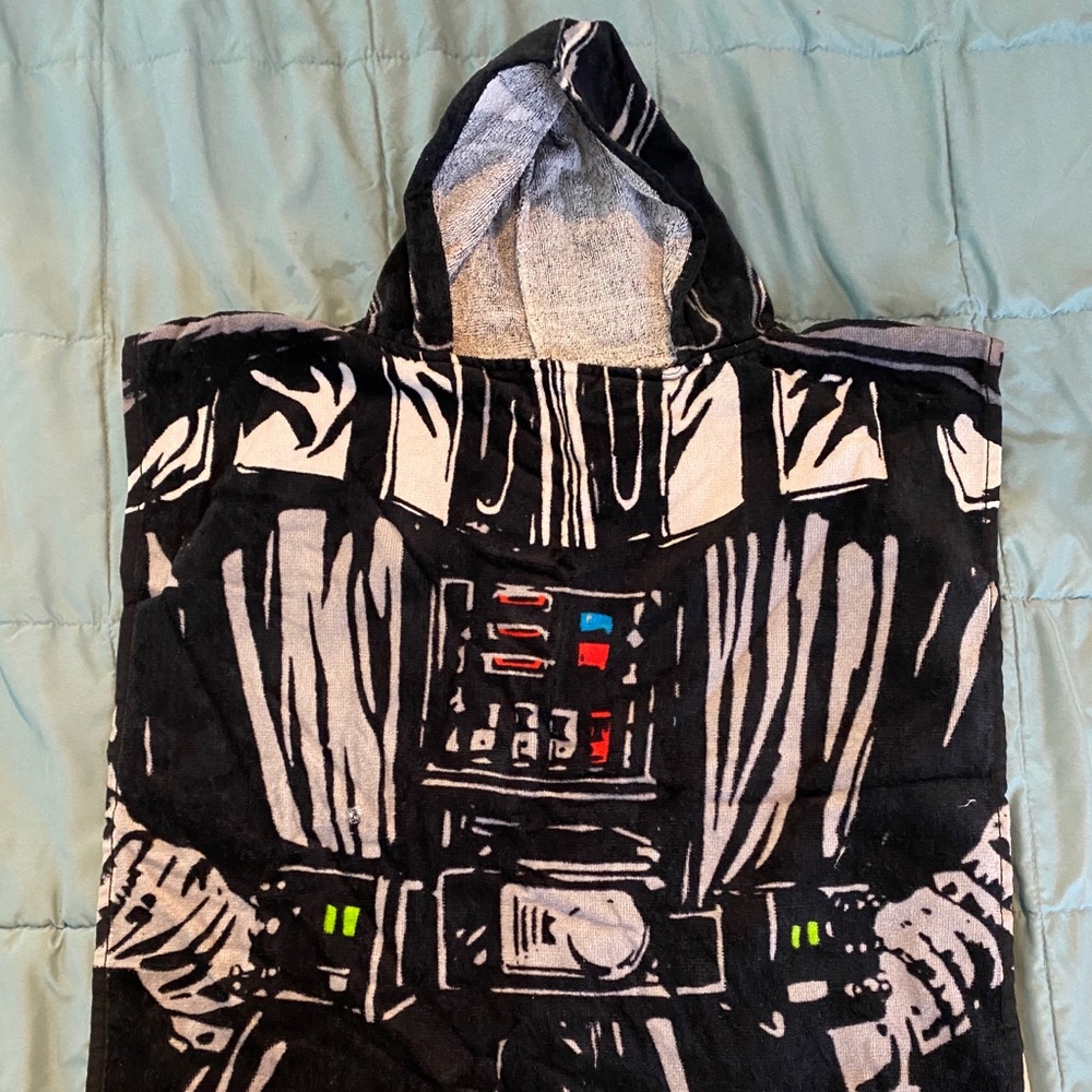 Children’s Star Wars beach cover up